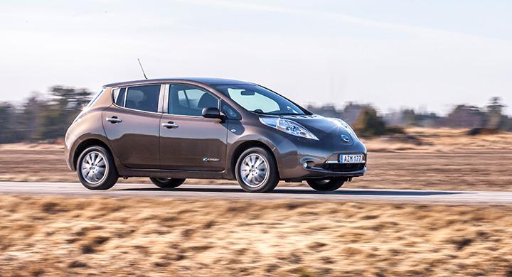 2016 års Leaf erbjuds med två olika batterier, 24 eller 30 kWh. Det större kostar 19 000 kronor extra.