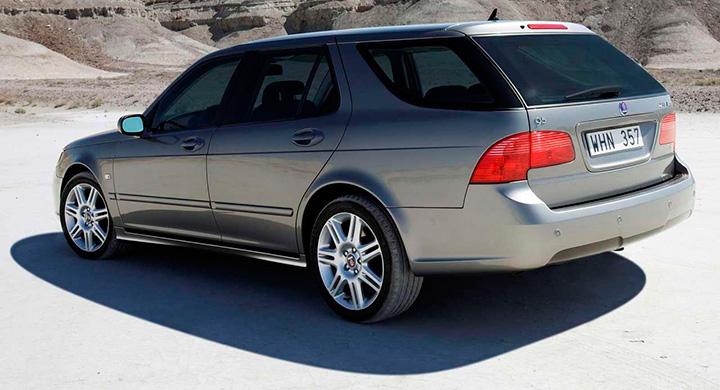 Frågeställaren gillade att provköra Saab 9-5 och undrar om man vågar satsa på modellen trots biltillverkarens konkurs.