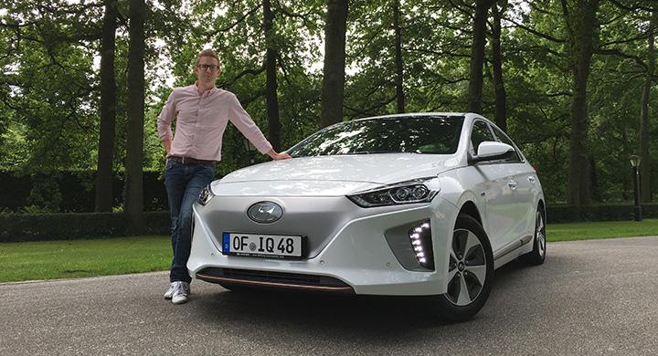 Helt eldrivna Ioniq har en annan design på nosen än de andra bilarna i modelltrion.
