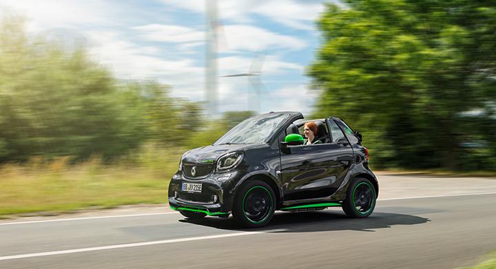ForTwo Cabrio sägs vara enda eldrivna cabrioleten på marknaden.