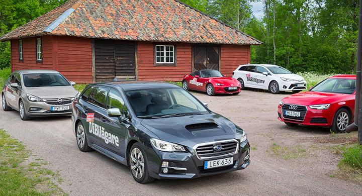 Subaru Levorg står uppställd tillsammans med de andra långtestbilarna.