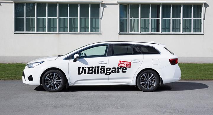 Toyota Avensis upplevdes som seg i omkörningarna.