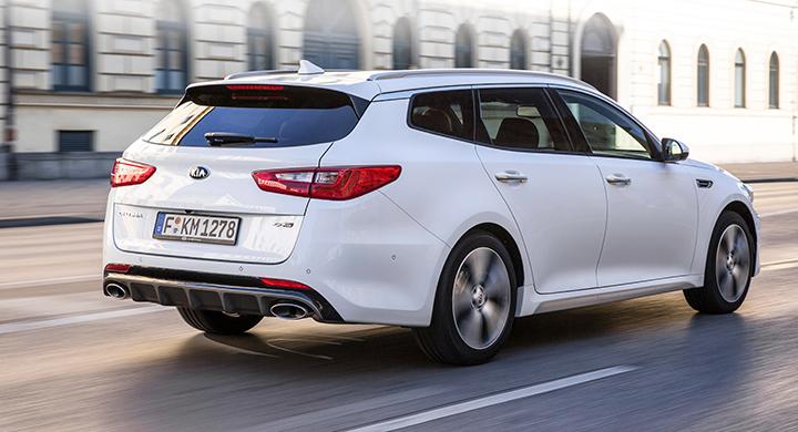 Bättre stort än aldrig. Optima Sportswagon är en knapp decimeter längre än VW Passat.