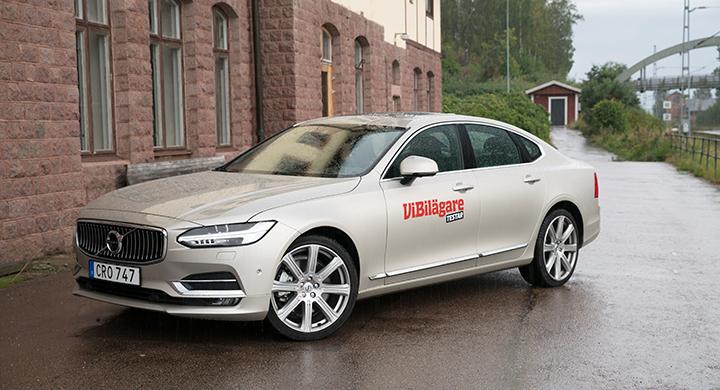 Volvo S90.