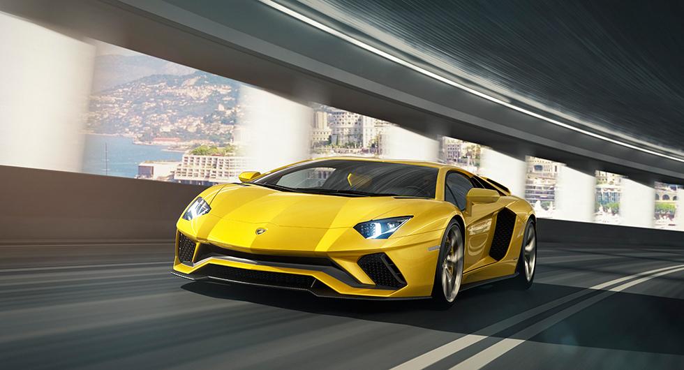 Lamborghini Aventador S styr med alla hjul