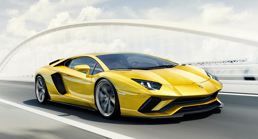 Lamborghini Aventador S styr med alla hjul