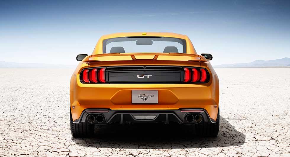 Ford Mustang hänger läpp