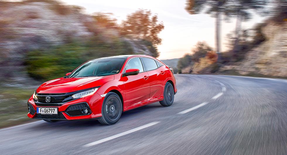 Nya Honda Civic kommer från start som halvkombi. Senare lanseras även en fyradörrars sedan och efter semestern dyker prestandaversionen Type-R med 320 hk upp.