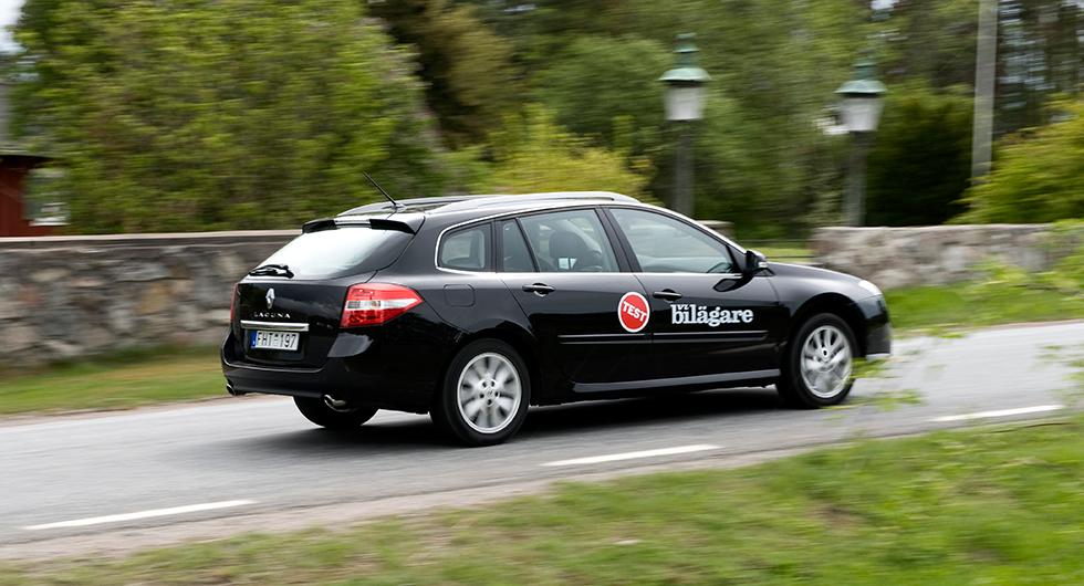 Frågeställaren har en Renault Laguna och undrar om det är en dålig idé att behandla den med linolja.