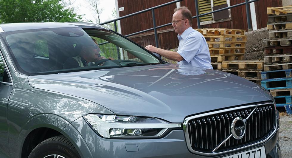 Hur bra är egentligen nya Volvo XC60? Jag (i bilen) diskuterar den saken med testledaren Calle Carlquist, som är den som författat det högintressanta testet som kan läsas i nummer 10 av papperstidningen.
