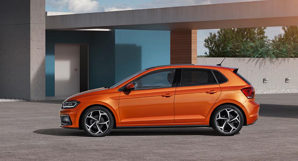 Volkswagen Polo nafsar Golf i hälarna