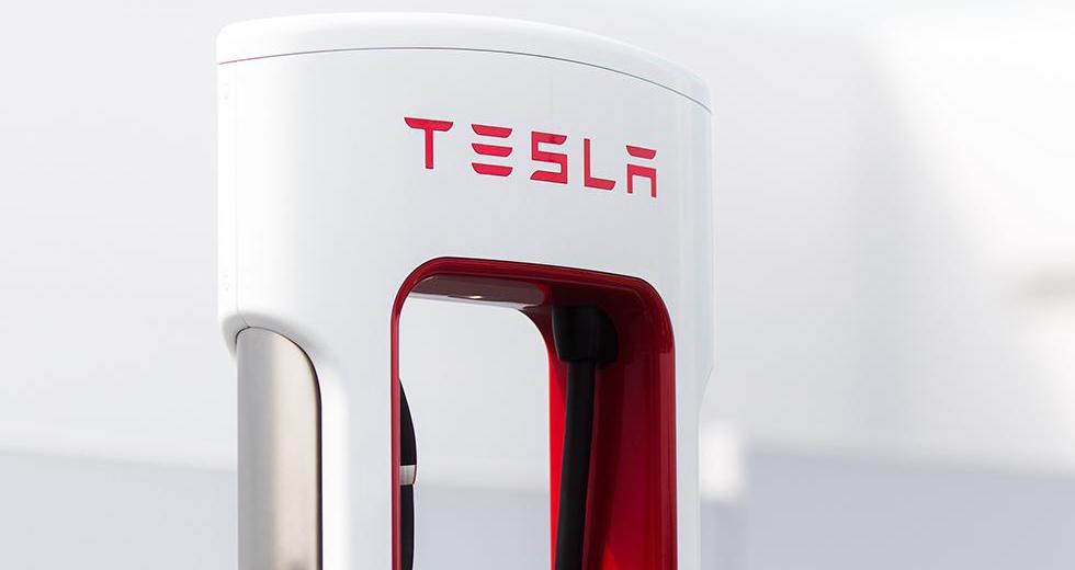 Tesla bygger självkörande lastbil