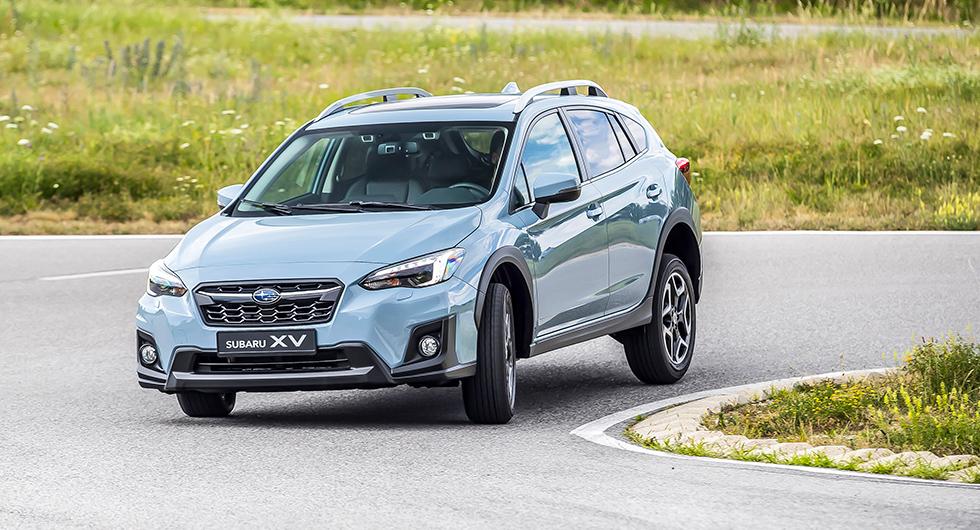 XV bygger på Subarus nya plattform och har fått ett nytt formspråk. Trots detta är XV en exakt kopia på föregångaren.