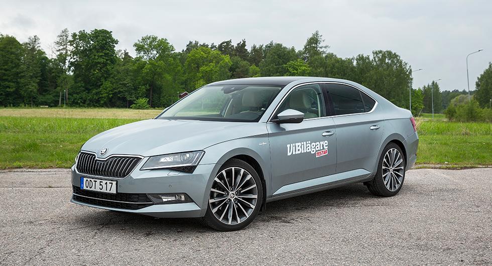 Skoda Superb.