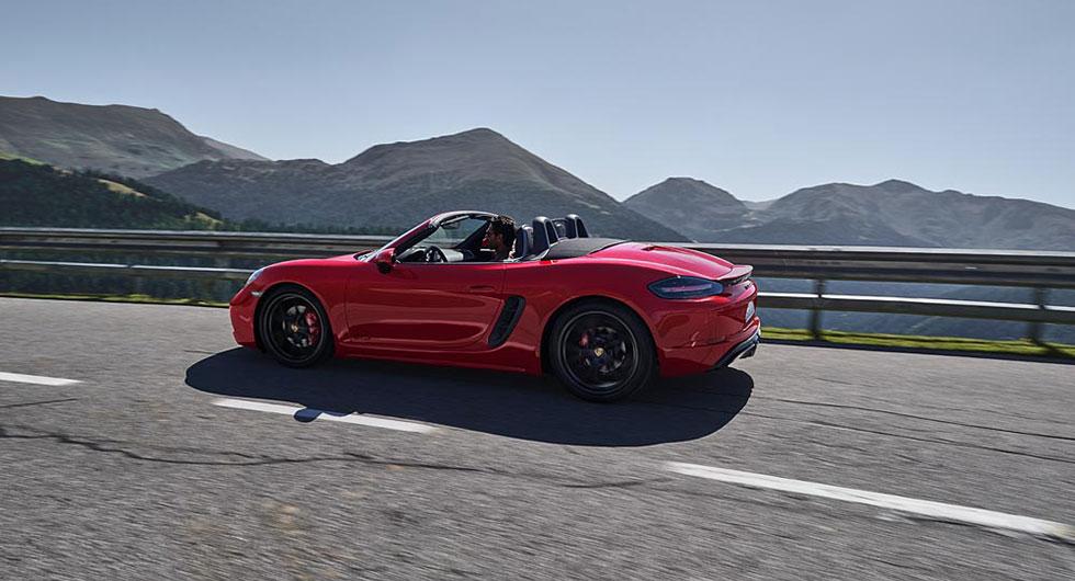 Porsche 718 Boxster GTS.