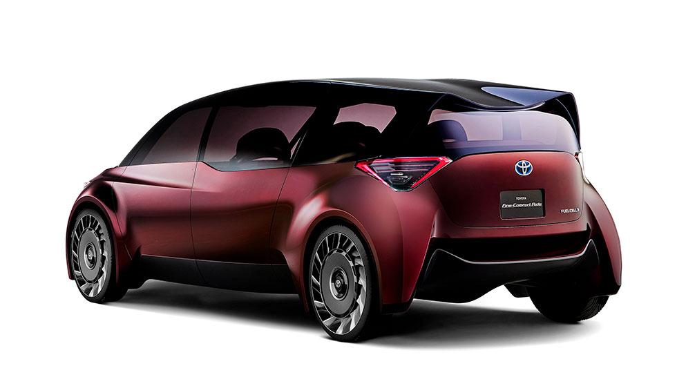 6-sitsig vätgasbil från Toyota
