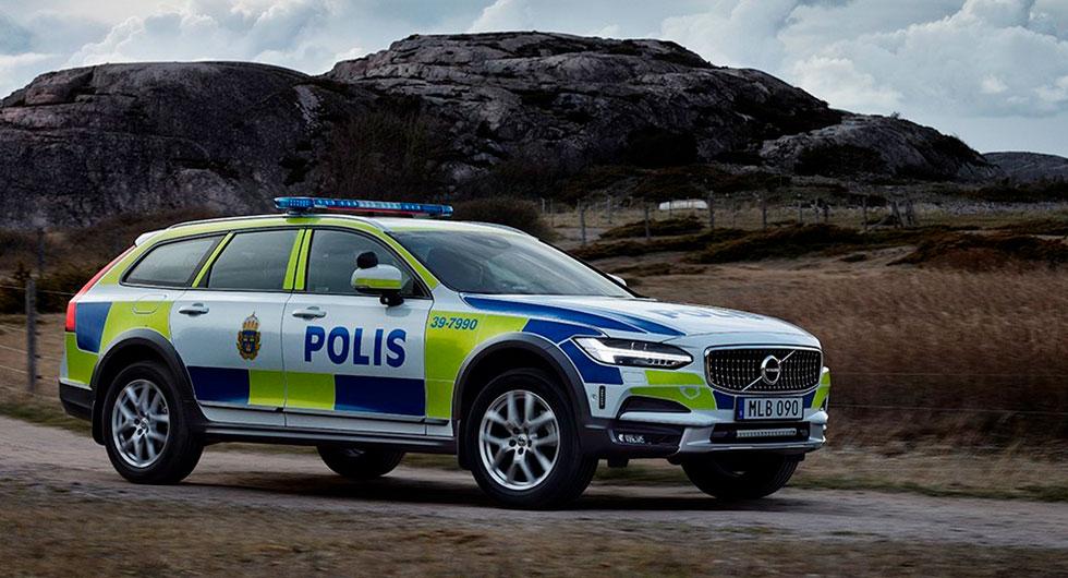 Volvo V90 Cross Country som polisbil