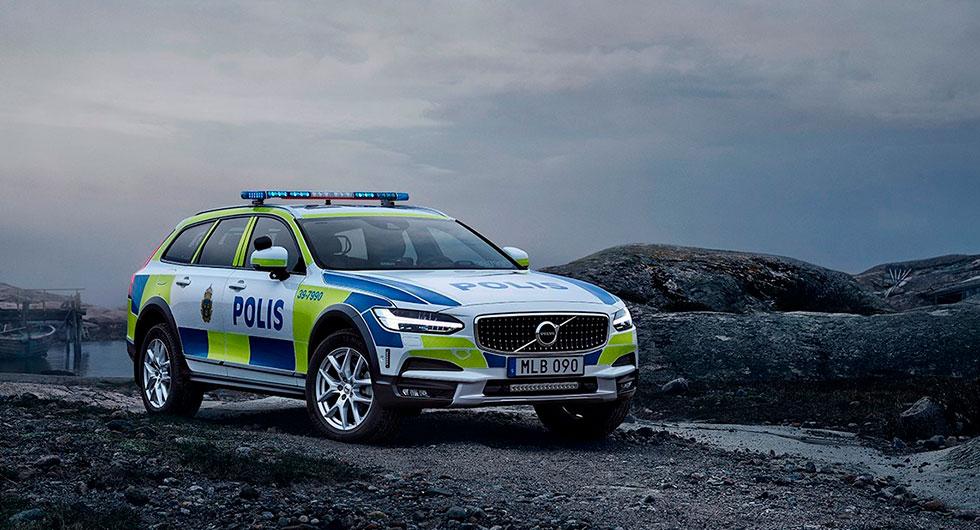 Volvo V90 Cross Country som polisbil
