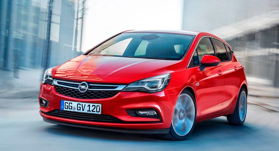 Frågeställaren tycker att senaste generationen av Opel Astra bullrar för mycket och undrar om biltillverkaren kan göra något åt det.