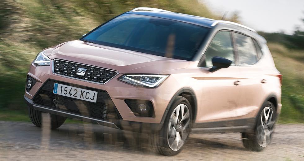 Seat siktar uppåt. Arona är märkets andra suv, efter den större Ateca. Nästa år kommer en sjusitsig stadsjeep.