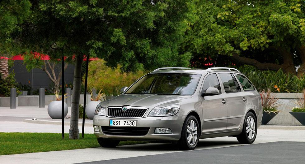 Frågeställaren har en Skoda Octavia från 2012 och undrar om det behöver tillsatsen AdBlue som ska sänka utsläppen av kväveoxider.