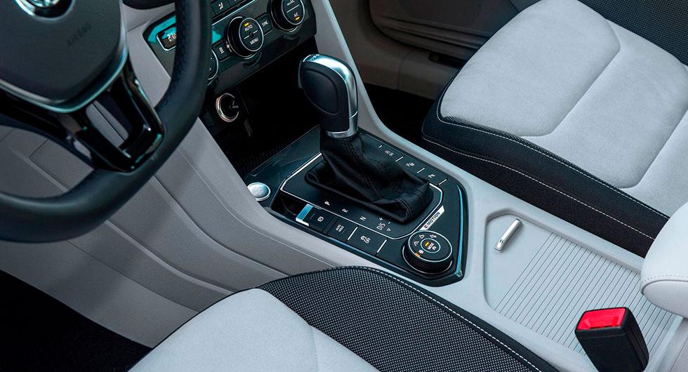Frågeställaren funderar över om Volkswagengruppens automatväxlade DSG-låda som finns i bland annat Tiguan och Skoda Kodiaq är driftsäker.