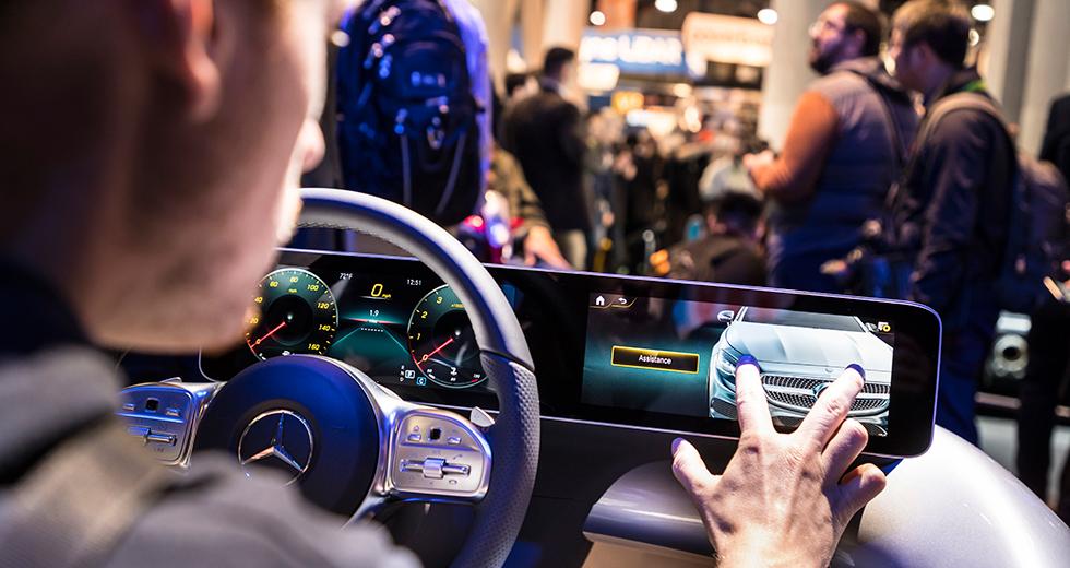 Mercedes lanserar operativsystem