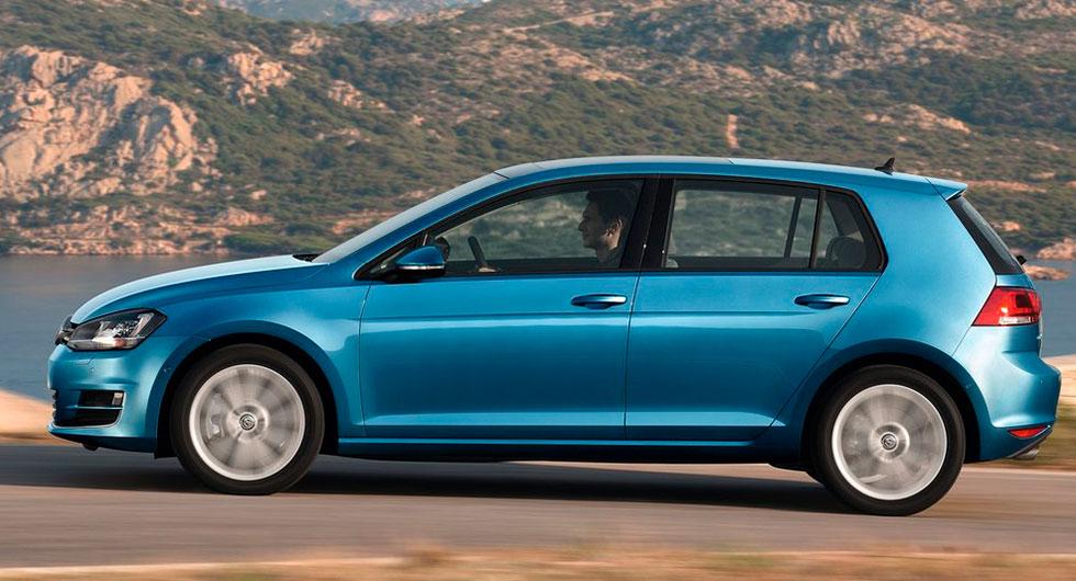 Frågeställaren är osäker på om en nyinköpt Volkswagen Golf från 2014 kar kamrem eller kamkedja.