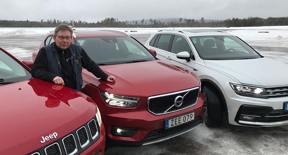 Nya Volvo XC40 redo för test! Övriga bilar på startlinjen är nya Jeep Compass och tidigare testfavoriten VW Tiguan.