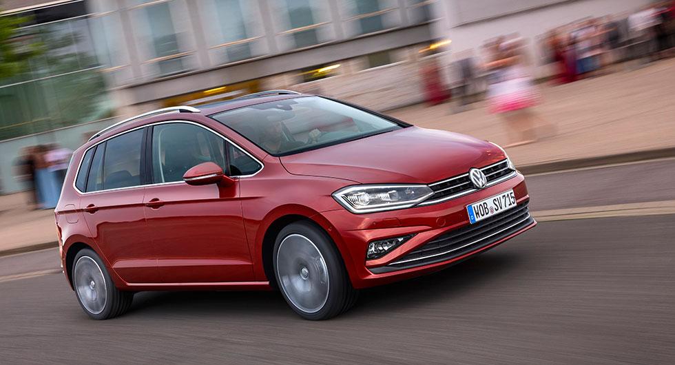 Höjden av Golf. Sportsvan är huvudet högre, bekvämare och rymligare.