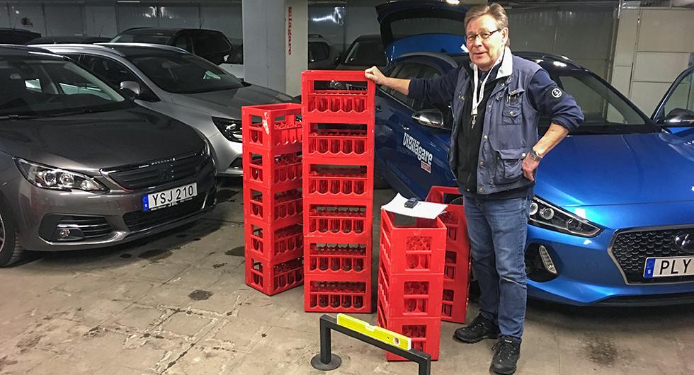 Testledare Schultz i startgroparna för det avslöjande drickabacktestet. Vilken kombi rymmer mest; Hyundai i30, Peugeot 308 eller Renault Megane?