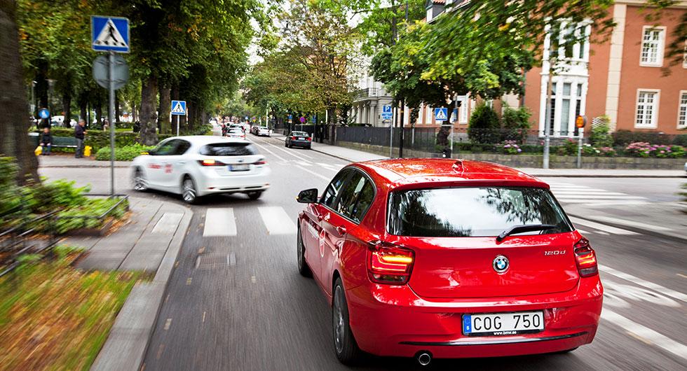 Om två år kan det bli stopp för en del bilar att köra inne i städer. Det är upp till varje kommun att införa miljözoner.