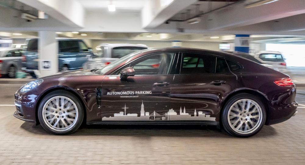 Volkswagen förbereder för självparkering