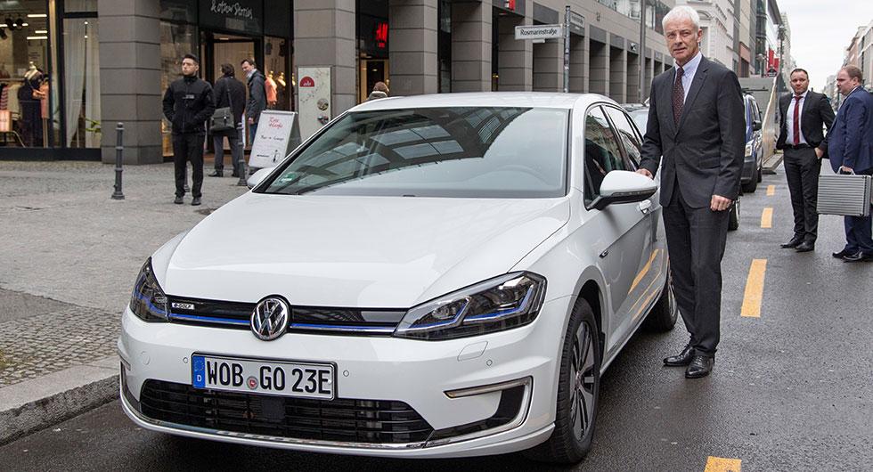Matthias Müller fick i uppdrag att reda ut röran efter att det visat sig att Volkswagen fuskat i utsläppstester för tre år sedan. Nu slutar han som chef för Volkswagengruppen.