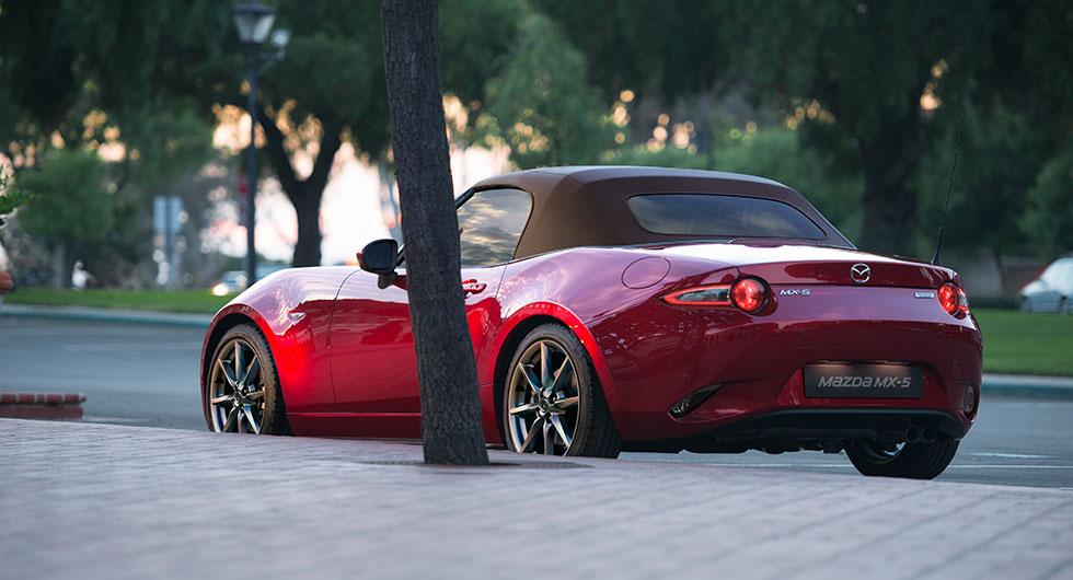 Mazda uppdaterar MX-5