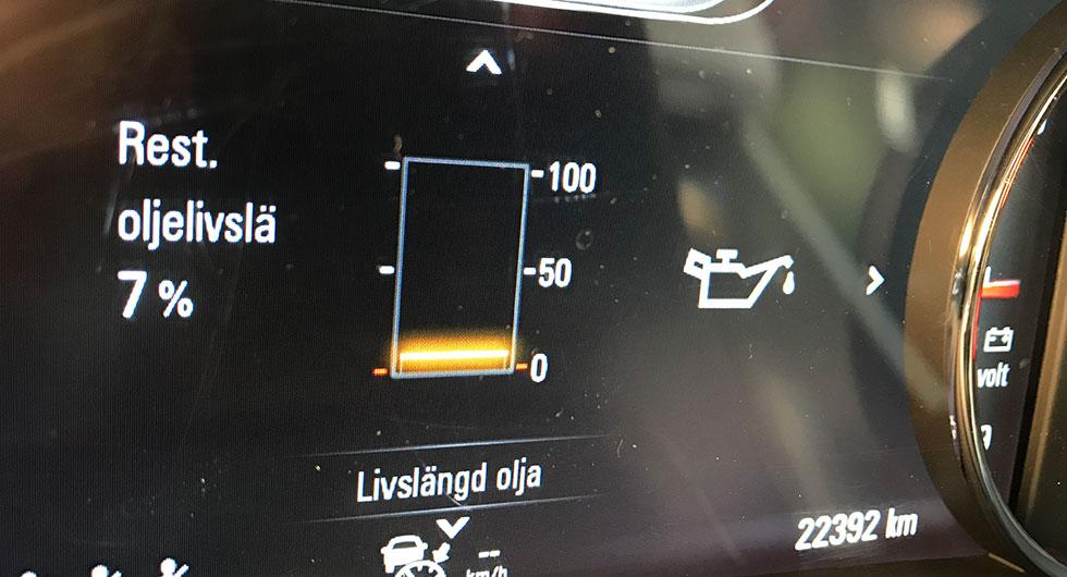 När oljekvalitetsmätaren slog larm var oljans smörjeffekt bara sju procent. Efter oljebytet steg den brant och ligger nu på 97 procent.