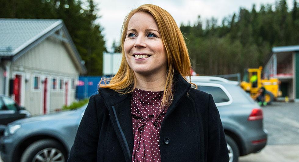Svenskarna tror att Centerpartiets Annie Lööf är bäst på att köra bil av partiledarna.