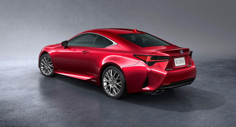 Lexus uppdaterar RC