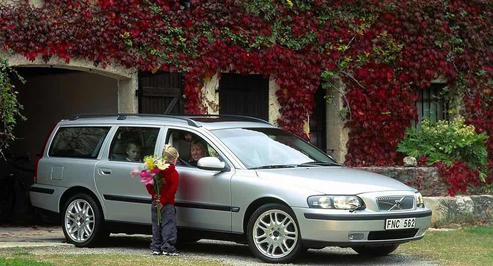 Det går inte att eftermontera Isofix i framsätet på en Volvo V70 från 2005. Däremot är bilen förberedd för Isofix-fästen i baksätet.