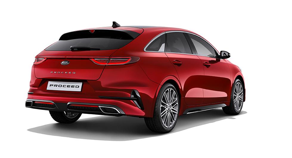 Utan maskering framträder designen tydligare. Visst är det lite Porsche Panamera över formen?