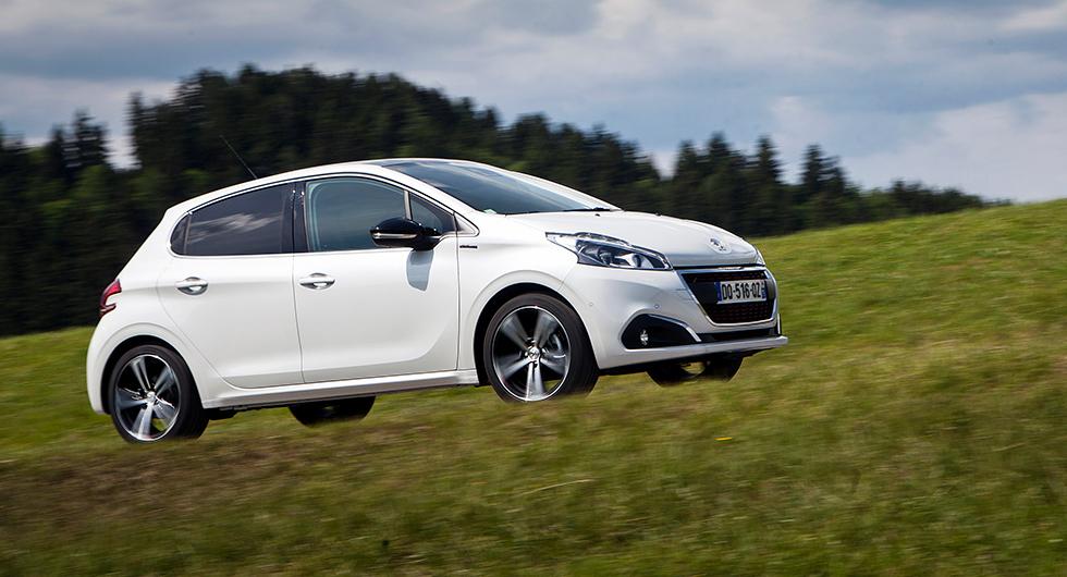Frågeställaren undrar över hur bra Peugeot 208 står emot rost.