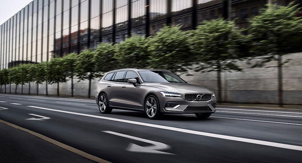Kombin Volvo V60 blev tillsammans med sedanen S60 vanligaste bilmodell i september månads nyregistreringar.