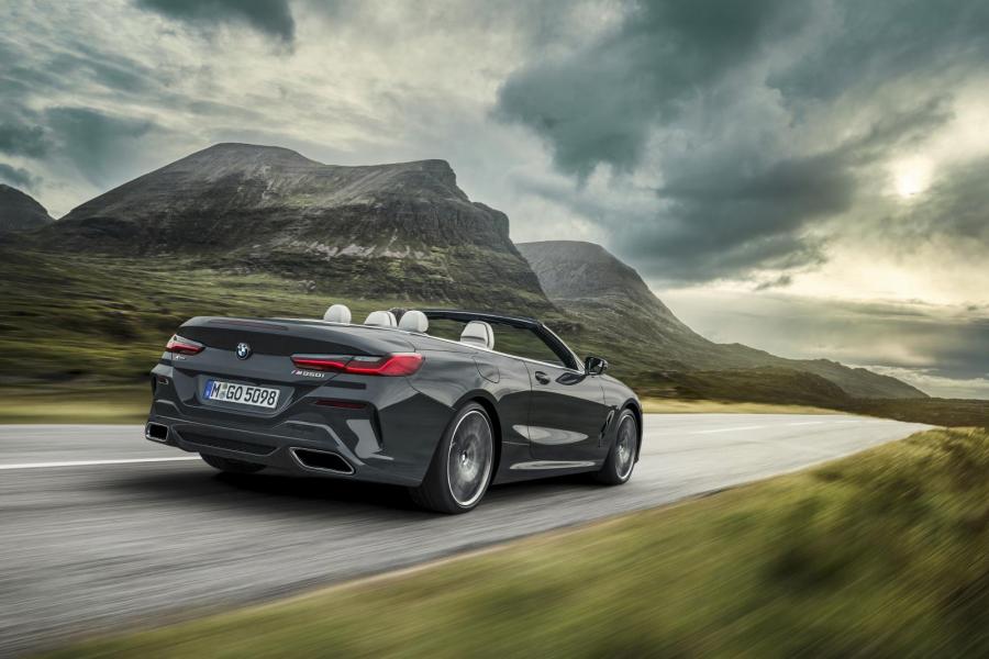 Luftig lyx med nya 8-serie Cabriolet