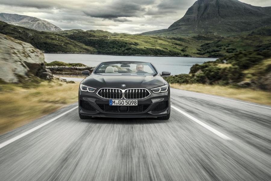 Luftig lyx med nya 8-serie Cabriolet