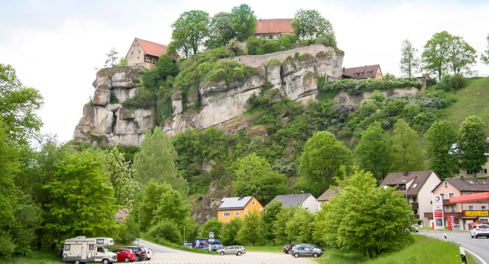 En tur utmed Romantiska vägen gör skäl för namnet, Tücherfeld.