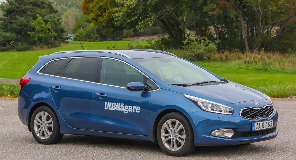 Kia Ceed generation två har abonnerat på försäljningslistans topp tio sedan lanseringen 2012. Kombiversionen SW har stått för cirka 85 procent av försäljningen. Ceed har Kias så kallade ”Tigernos grill”. Designelementet fyllde i dagarna elva år. Enligt designchef Peter Schreyer kommer det att ”leva för evigt”.