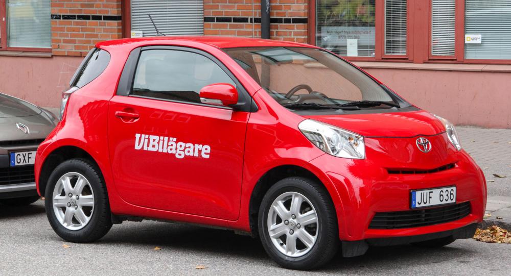Toyota IQ är en av marknadens minsta bilar och platsar bäst i stadstrafiken.