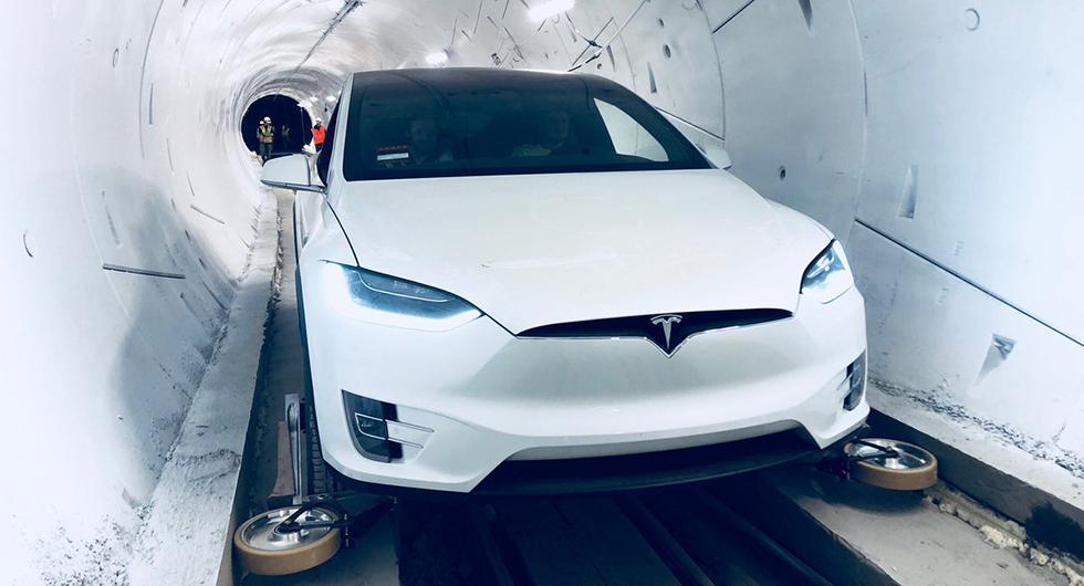 Ta en tur i Elon Musks snabbtunnel för bilar