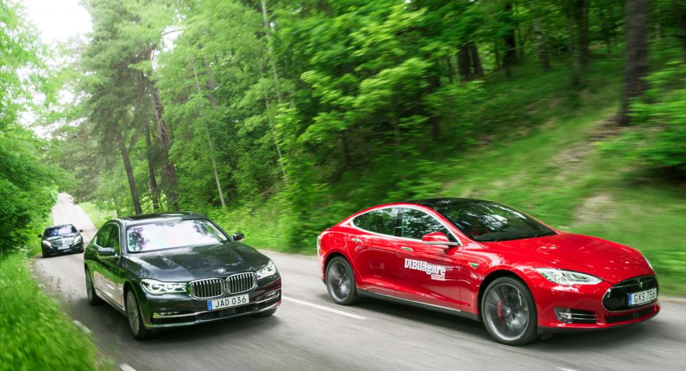 Ljustest: 7-serie, S-klass & Model S (2016)