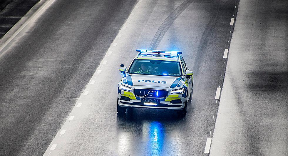 Bilfrågan: Får polisen köra fort utan skäl?